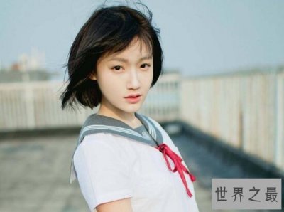 ​十大最美校服女生盘点，排第一的高晴居然是个照骗