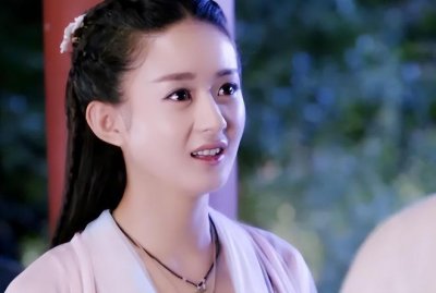 ​赵丽颖和替身合照引争议，被嘲长相不及替身，演技还有大问题