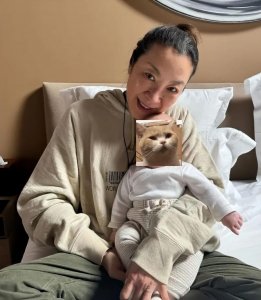 ​杨紫琼晒祖孙照遭嘲讽，拿了影后还是好莱坞底层？