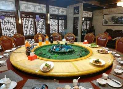 ​春夏秋冬酒52度 浓香型(春夏秋冬酒52度多少钱)