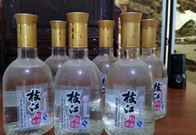 ​泸州许记老酒坊(泸州大曲老酒价格)