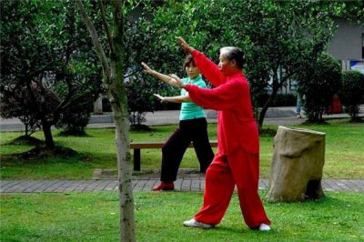 ​晨练前可以喝水吗 可以适量饮水