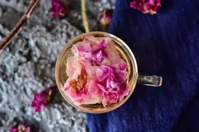 ​玫瑰花茶能和枸杞一起喝吗 玫瑰花茶能和西洋参一起泡水喝吗