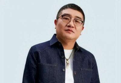 ​京东徐雷爷爷是谁，徐雷的家世背景怎么样