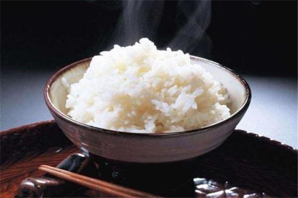 减脂能吃米饭吗 米饭适合减肥的时候吃吗 减脂能吃米饭吗 米饭适合减肥的时候吃吗