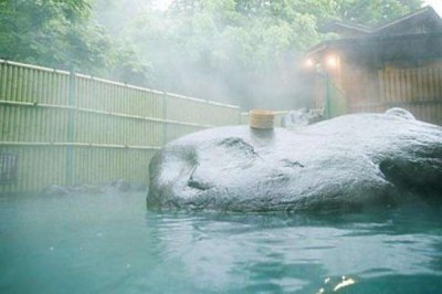 ​泡温泉要泡多久 泡温泉能化妆吗