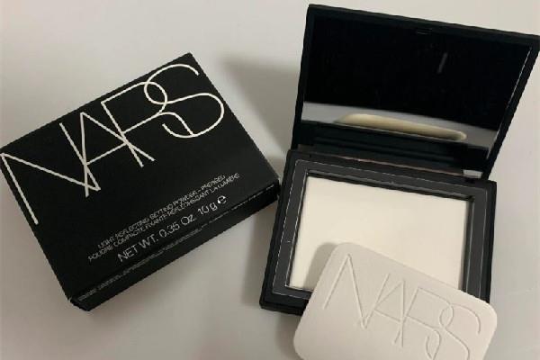 nars蜜粉饼脱盘怎么办 nars蜜粉饼可以用刷子吗 nars蜜粉饼脱盘怎么办 nars蜜粉饼可以用刷子吗