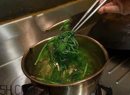 香菜根煮水能退烧吗？香菜根煮水能治咳嗽吗？