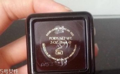 ​雅诗兰黛精华液生产日期和保质期