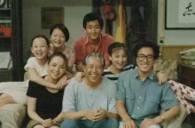 ​盘点10部经典情景喜剧，看过2部你就老了