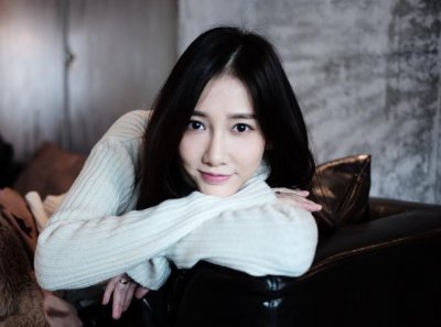 ​弦子（本名张弦子、中国流行乐女歌手、演员）