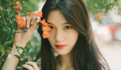 ​给女生表白被拒后还能继续聊天，还有机会吗？