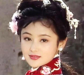 陈红18岁青涩旧照曝光,被誉为中国第一古装美女