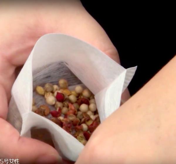 清炖白萝卜牛腩汤的做法与步骤图