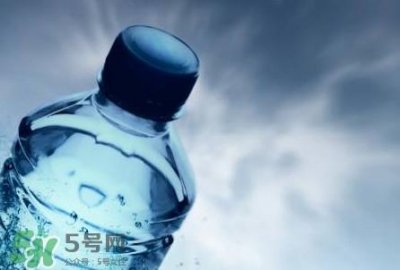 ​净化水是酸性还是碱性？净化水是小分子水吗