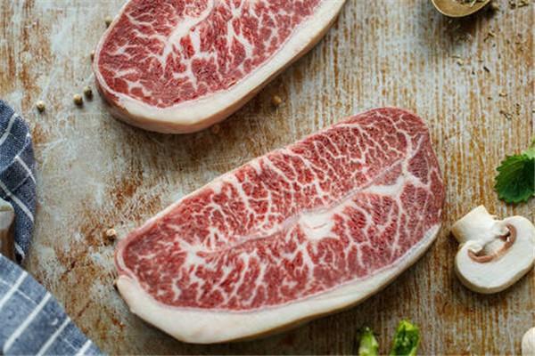 牛肉腌制要不要放盐 牛肉腌制一晚上肉质会变差吗 牛肉腌制要不要放盐 牛肉腌制一晚上肉质会变差吗
