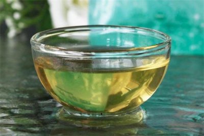 ​陈皮荷叶茶可以治便秘吗 陈皮荷叶茶可以治口臭吗