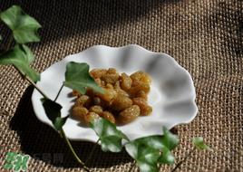 醋泡葡萄干有什么功效？醋泡葡萄干的功效与作用