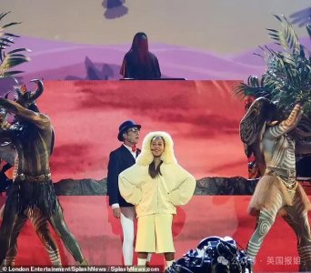 ​卡戴珊侃爷为女儿暂时“复婚”？10岁小西北空降《狮子王》