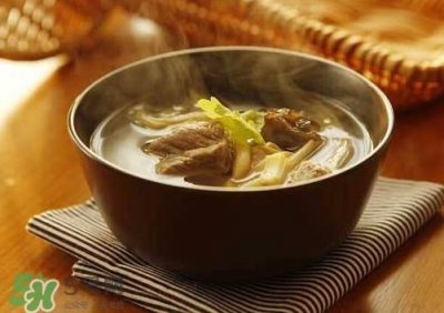 ​黄花菜为什么苦？黄花菜为什么要晒干