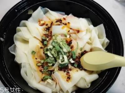 阿宽红油面皮热量 小心吃多变胖哦