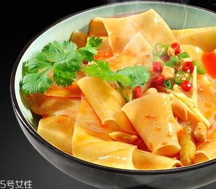 阿宽红油面皮热量 小心吃多变胖哦