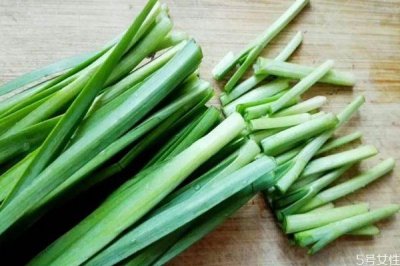 ​蒜苔有什么营养价值呢 吃蒜苔有什么好处