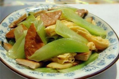 ​莴笋变红了还能吃吗 莴笋变红了怎么回事