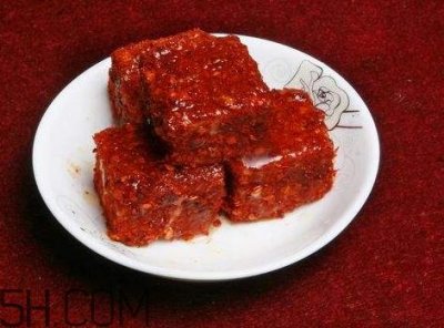 ​豆腐乳发酵时颜色变化 豆腐乳发酵后正常颜色