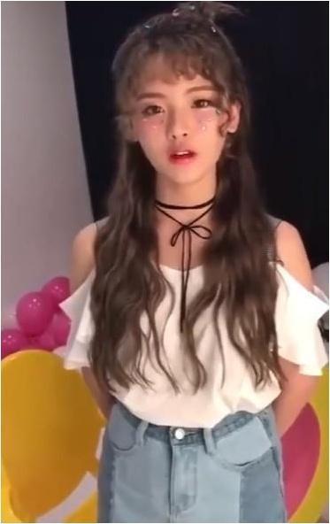 杨超越未出名前视频曝光！被男主播反复骚扰，曾想要超越范冰冰