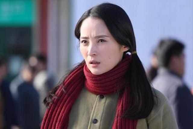她一哭就让人心疼不已，纵使年华老去，仍让人心生怜惜