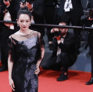 ​无视汪峰新恋情，章子怡惊艳戛纳，搞事业的“狠女人”回来了