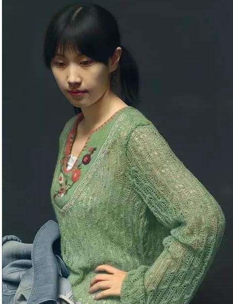 为什么一副少女画像，却卖出6000万的高价放大看，明白了！