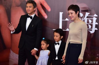 ​邓超儿子9岁，相貌风靡日本，网友称其为“男神”：快点长大