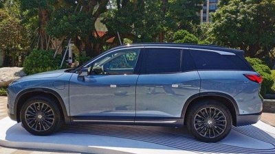 ​蔚来es8电动汽车价格及图片