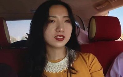 变形计:富二代姐姐进村接弟弟,一身名牌成亮点,网友:有钱任性