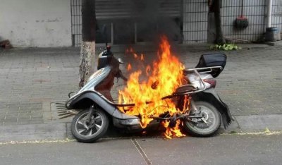 ​电动车爆炸是什么原因