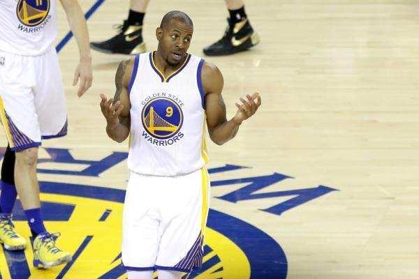 NBA现役十大小前锋排名，安东尼垫底，詹姆斯杜兰特争第一！