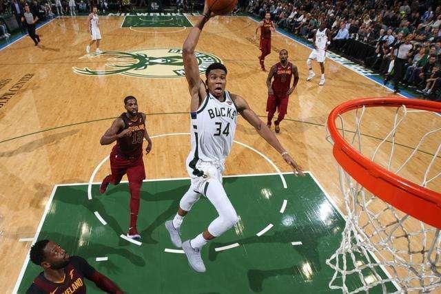 NBA现役十大小前锋排名，安东尼垫底，詹姆斯杜兰特争第一！