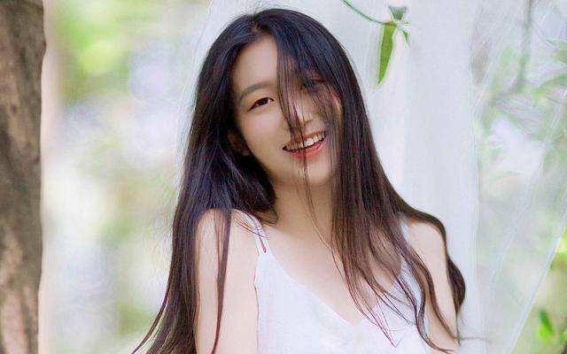 分手后女生不删微信不回信息是什么原因?