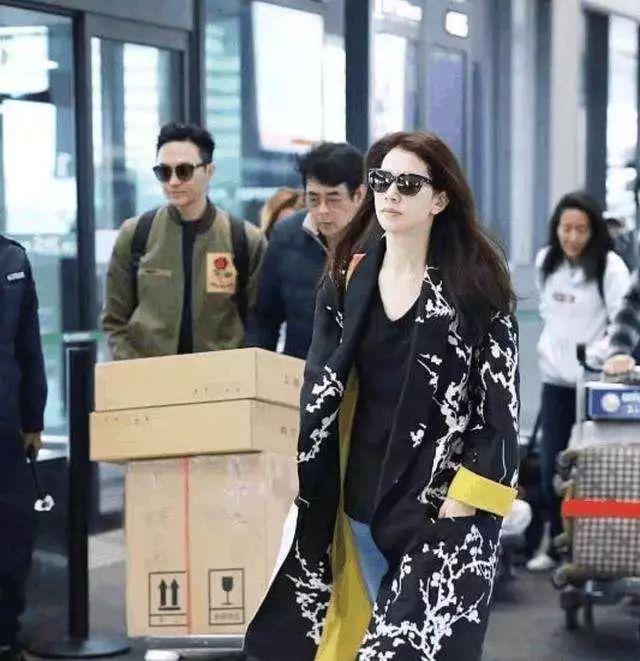 袁咏仪自爆曾做富商小三：张智霖喜欢我就够了