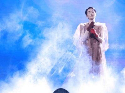 ​王菲综艺首秀太尴尬! 被问为啥邀请黄渤, 她耿直回应黄渤都愣了