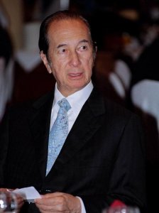 ​何鸿燊98岁生日，为何原配一脉无人出席？背后原因让人细思极恐