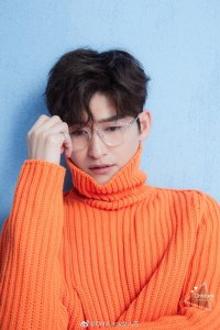 ​十年来坚持做自己热爱的事业，真实做自己。你是演员，是制片人