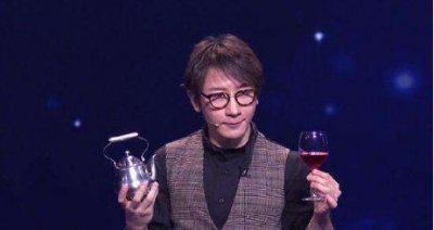 ​刘谦春晚魔术《魔壶》大揭秘：原来这么简单！