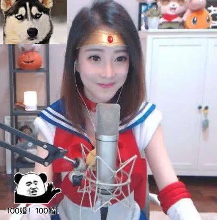 冯提莫直播COS遭吐槽，看到她的不知火舞后，网友：不知好歹！