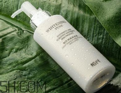 ​干性肌肤不适用哪些卸妆？卸妆一定要用卸妆棉吗？