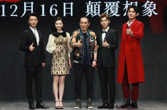 男星同框身高才是硬伤！鹿晗被林更新秒成渣，李易峰真有181cm？