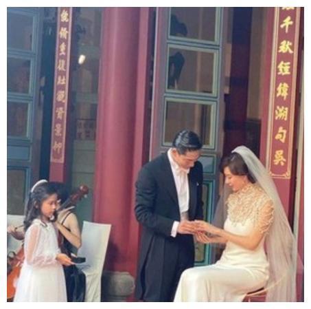 林志玲婚礼圆满举行，网友的祝福看哭了！8年相识半年闪婚的真爱