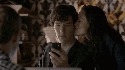 这些亲吻动图，看得我狼血沸腾！